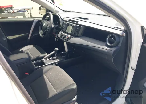 2016 Toyota Rav4 Le z USA, uszkodzony, nr VIN JTMZFREV6GD084844